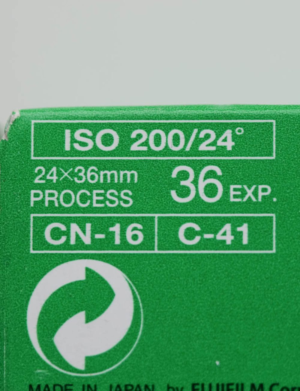La norme ISO présente sur le carton d'une Fujifilm C200